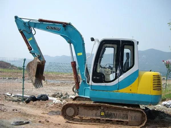 走進(jìn)勤牛陳列室，砥礪民企強(qiáng)國志