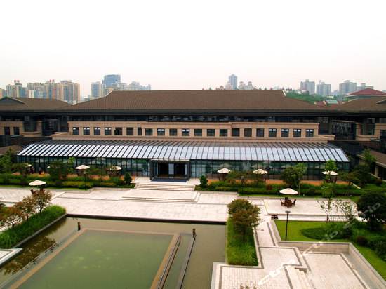 實業(yè)興邦，產(chǎn)業(yè)報國：2017，擼起袖子加油干