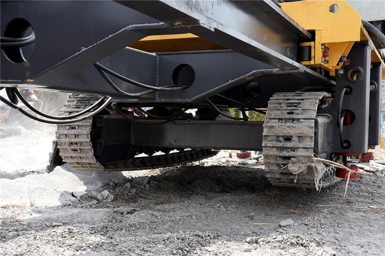 1115-4.jpg 1115-4.jpg