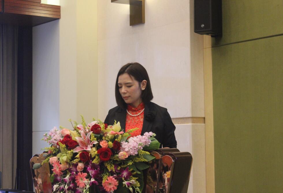 實業(yè)興邦，產(chǎn)業(yè)報國：2017，擼起袖子加油干