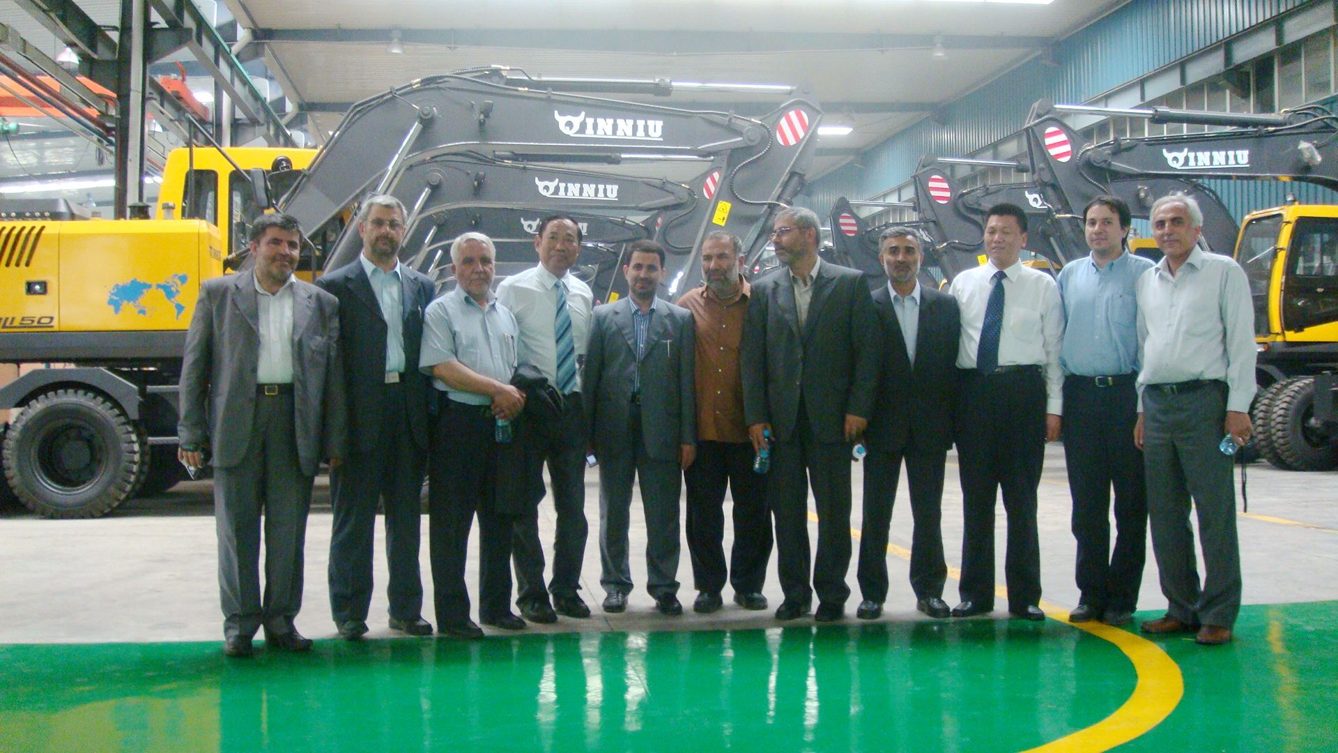 走進(jìn)勤牛陳列室，砥礪民企強(qiáng)國志