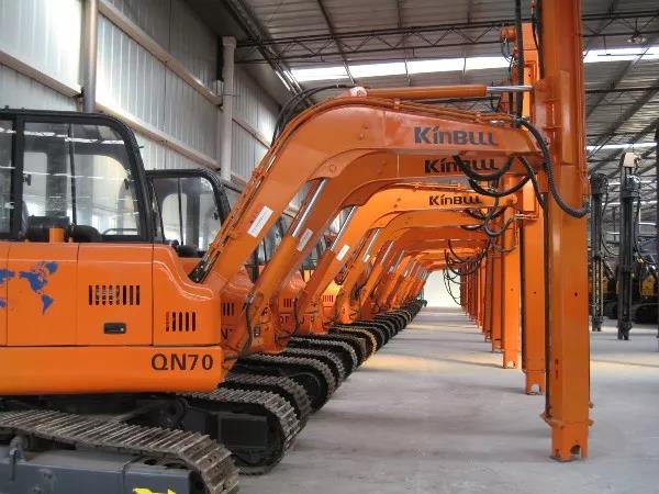 走進(jìn)勤牛陳列室，砥礪民企強(qiáng)國志