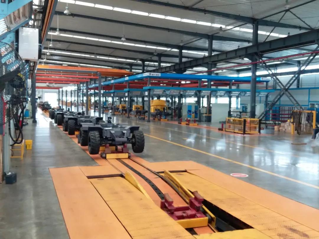 走進(jìn)勤牛陳列室，砥礪民企強(qiáng)國志