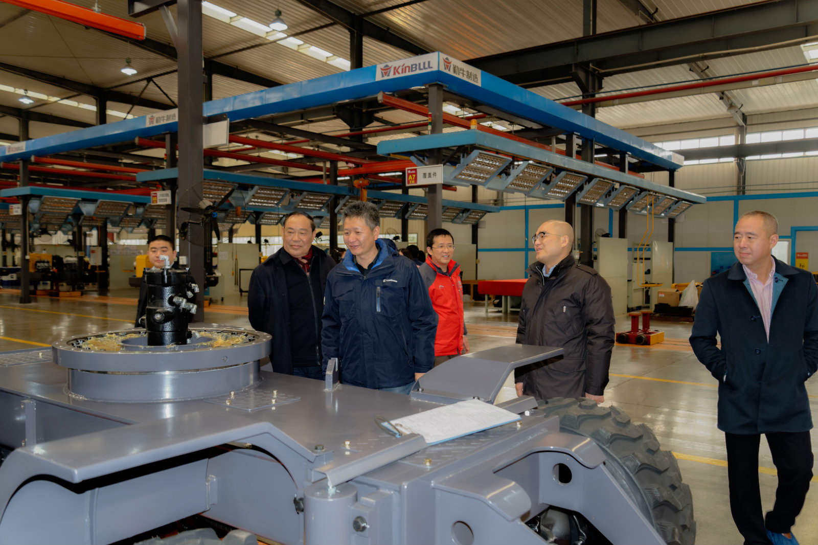 廣西柳工機械股份有限公司總裁黃海波一行到重慶勤?？疾旖涣? title=