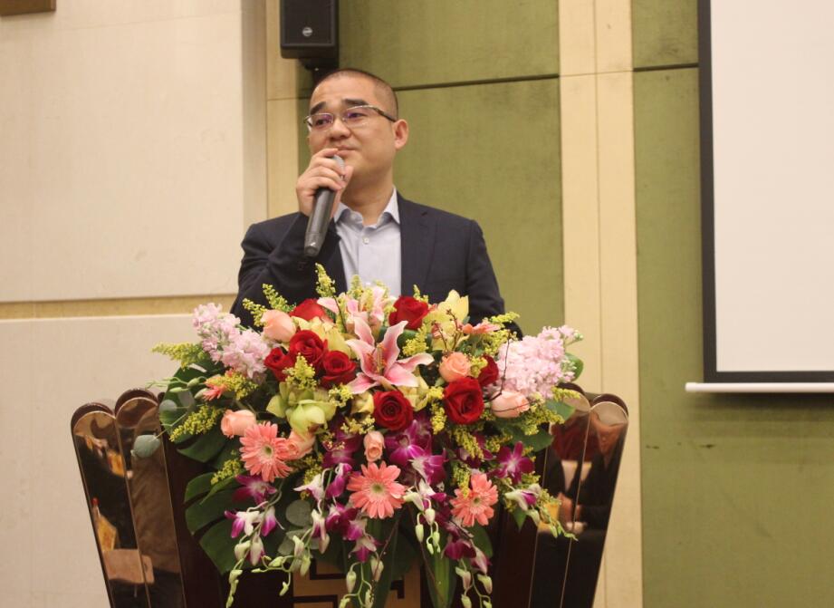 實業(yè)興邦，產(chǎn)業(yè)報國：2017，擼起袖子加油干